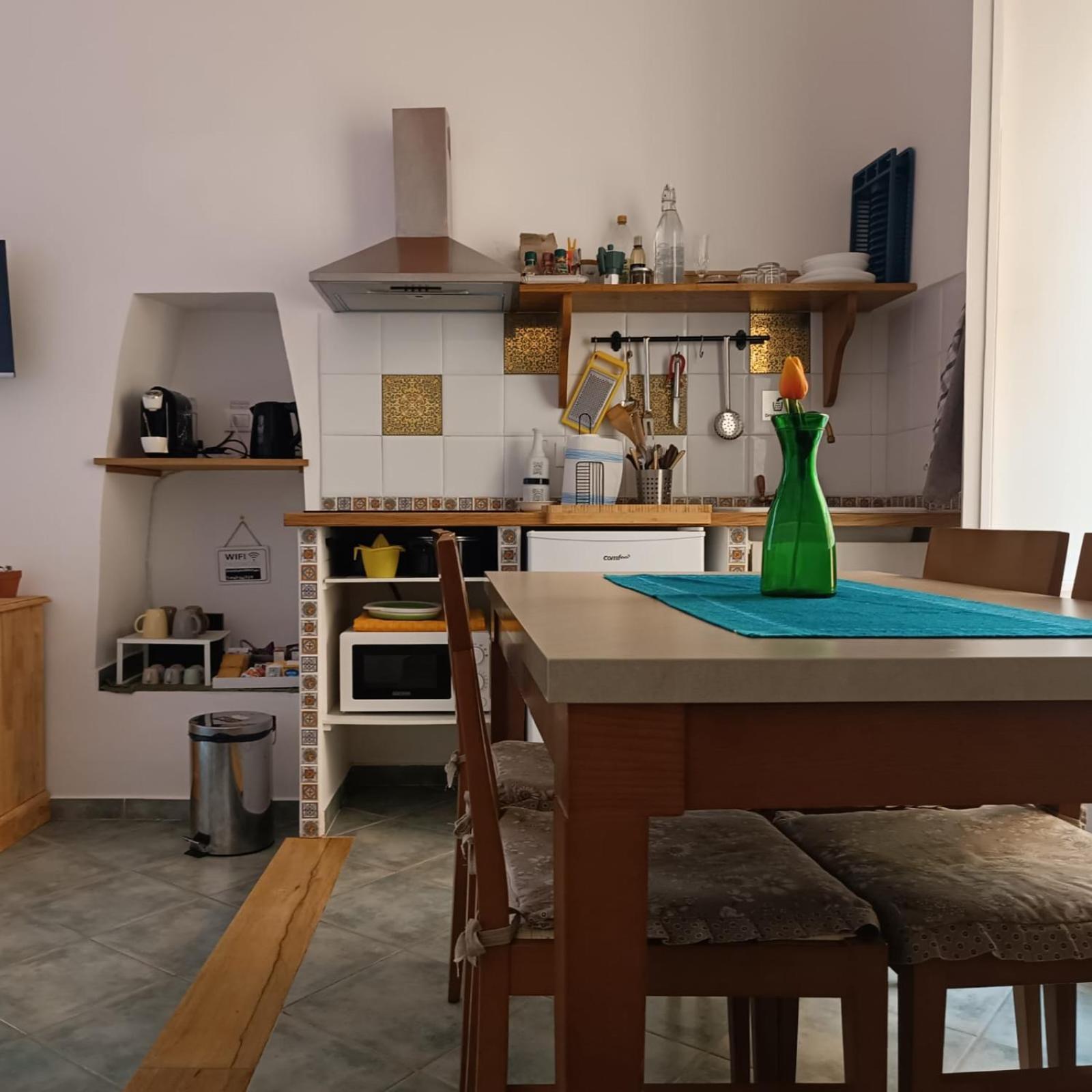 La Casetta Nelle Mura Terracina Eksteriør bilde